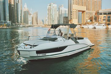Dubai Sea escape: Swim, Tan & Sightsee!