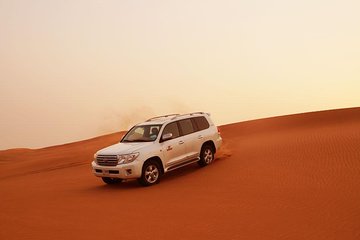 Dubai Desert Safari: BBQ, Camel Ride & Sandboarding