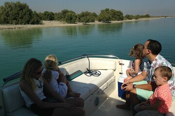 3 Hours Private Boat Cruise Experience in Abu Dhabi