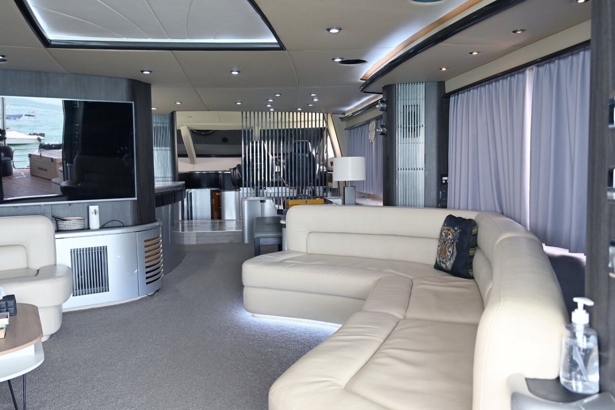 GUNAYYDIN LUXURY YACHT CHARTER DUBAI