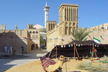 Explore The Hidden Gems of Dubai Old City with Traditional Meal