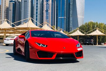 Dubai Half-Day Trip in Deluxe Car with Guide and Pickup
