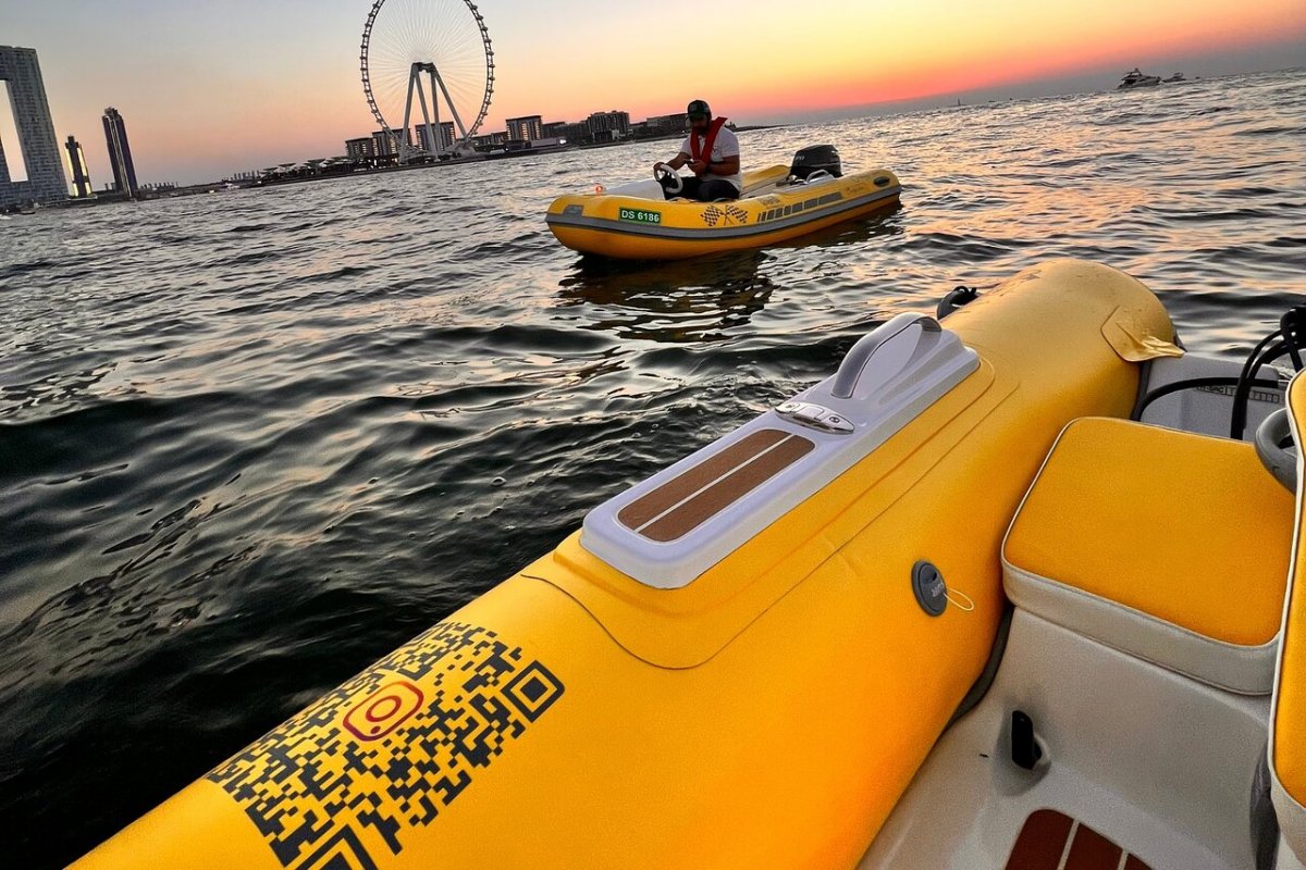Crazywake dubai Wake Surfing and Wakeboarding