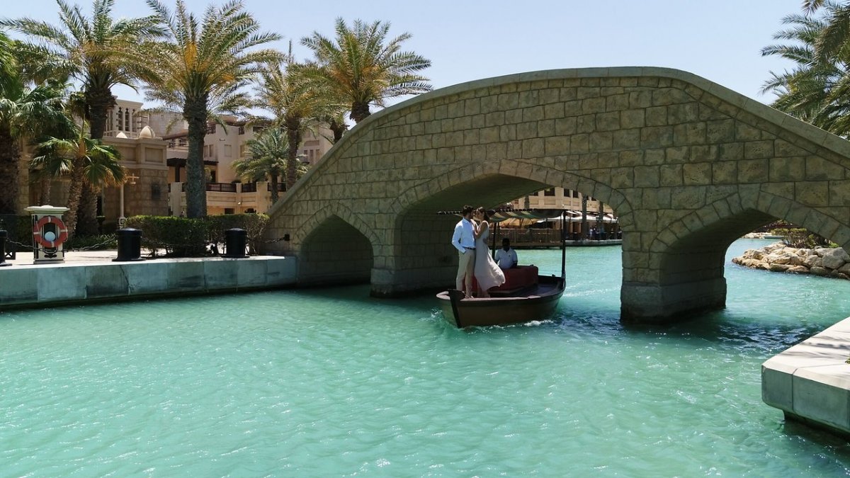 Souk Madinat Jumeirah Abra Tours