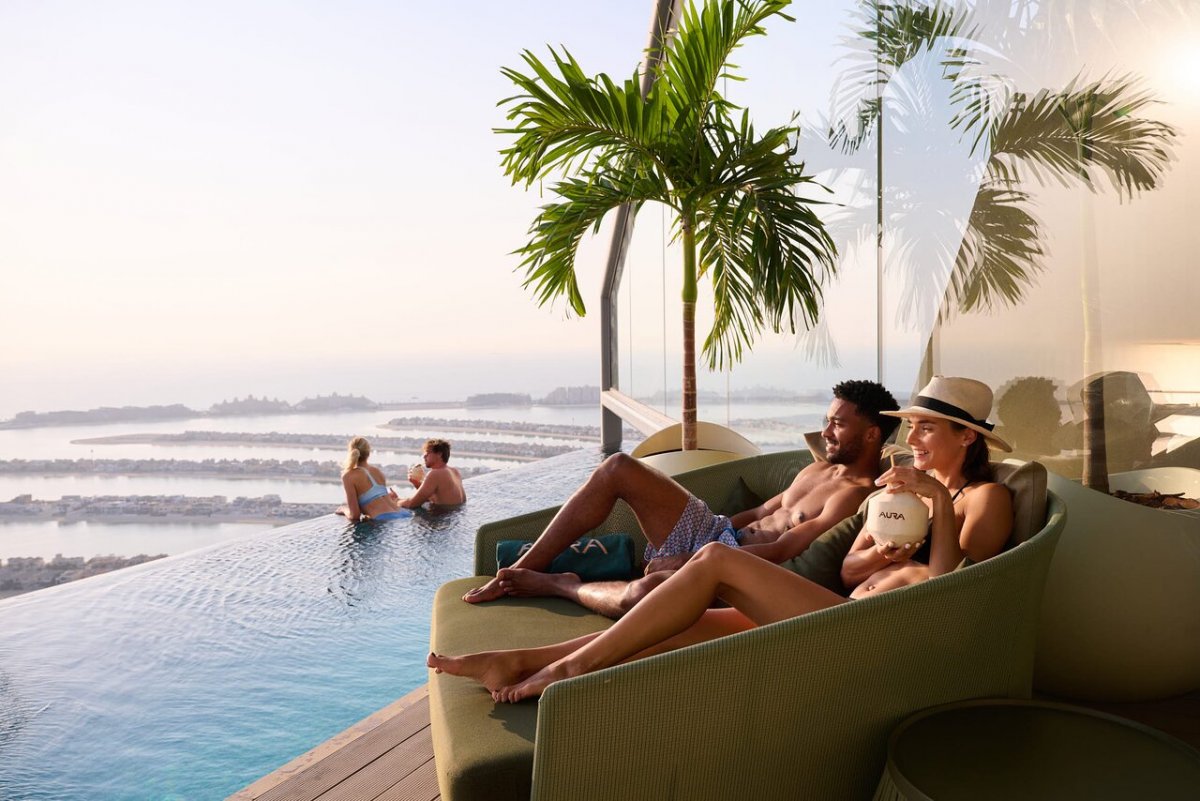 AURA SKYPOOL