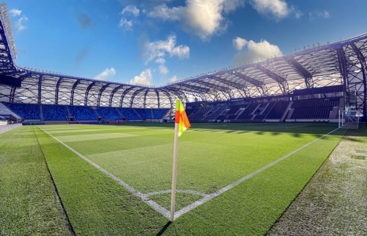 Al Maktoum Stadium
